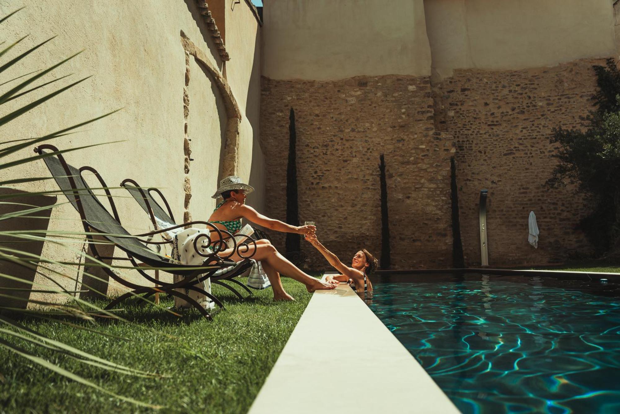 Palais Aoma, Hotel Particulier De Luxe En Provence LʼIsle-sur-la-Sorgue المظهر الخارجي الصورة